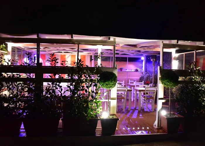 Oda ve Kahvaltı Casa Martini 4*
